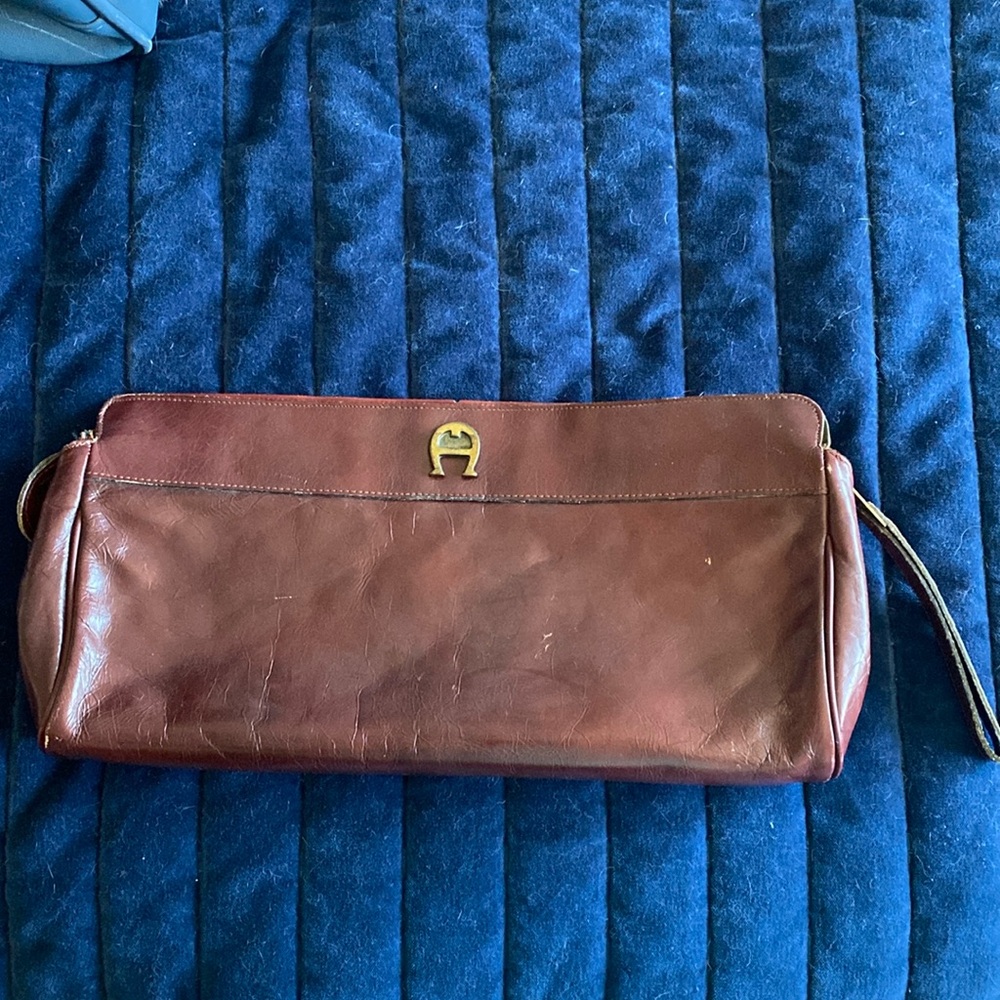 Vintage Etienne Aigner clutch